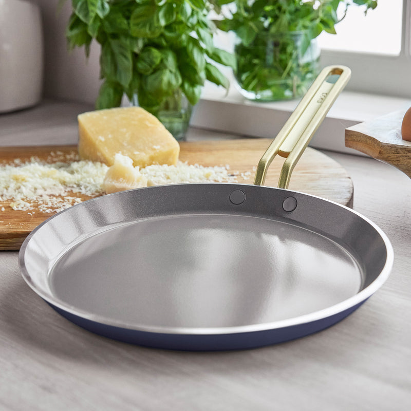 GreenPan x Stanley Tucci 25 cm Krep/Pankek Tavası – Marino Mavisi